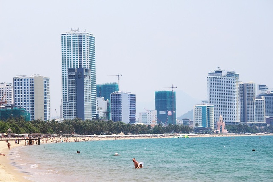 Hàng loạt dự án khách sạn lớn ở Nha Trang dính sai phạm đất đai - 1 Hàng loạt dự án khách sạn lớn ở Nha Trang dính sai phạm đất đai - 1