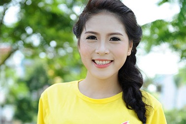 Á hậu dân tộc rạng rỡ tham gia hiến máu cùng giới trẻ Hà thành