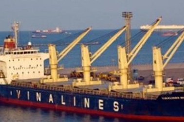 Vinalines xin bán tàu để giảm "căng thẳng"