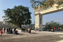 Đón đoàn du khách Trung Quốc đầu tiên qua cửa khẩu quốc tế Lào Cai