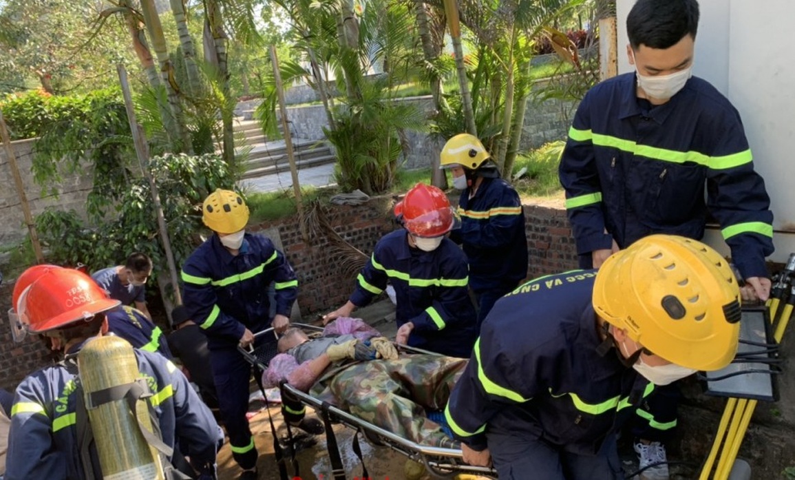 Nạo vét cống trong công viên, 4 công nhân ngạt khí gas - 2 Nạo vét cống trong công viên, 4 công nhân ngạt khí gas - 2