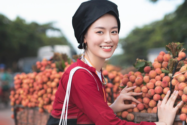 Vẻ đẹp của nữ sinh xứ vải thiều cao 1m76 thu hút cộng đồng mạng