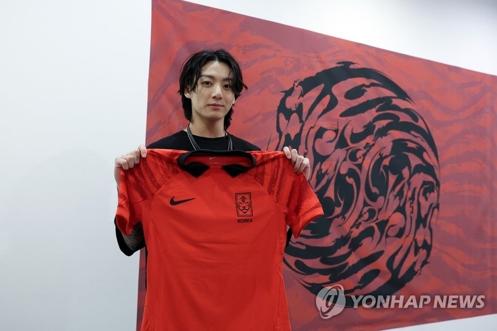 Tranh cãi về màn trình diễn của Jungkook tại lễ khai mạc World Cup 2022 - 8 Tranh cãi về màn trình diễn của Jungkook tại lễ khai mạc World Cup 2022 - 8