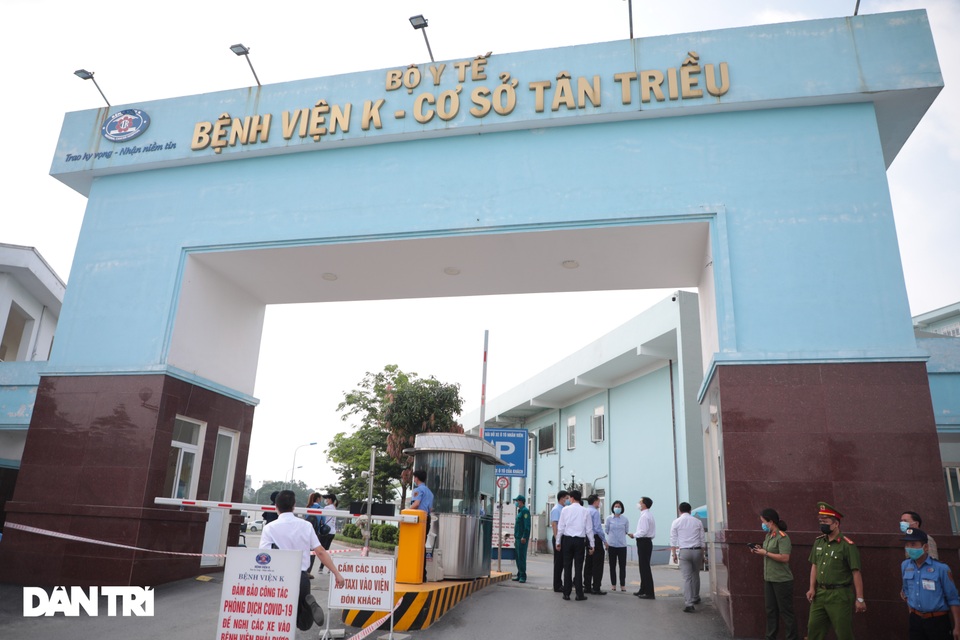 Khẩn cấp tiếp tế khẩu trang, lương thực vào Bệnh viện K Tân Triều - 11 Khẩn cấp tiếp tế khẩu trang, lương thực vào Bệnh viện K Tân Triều - 11
