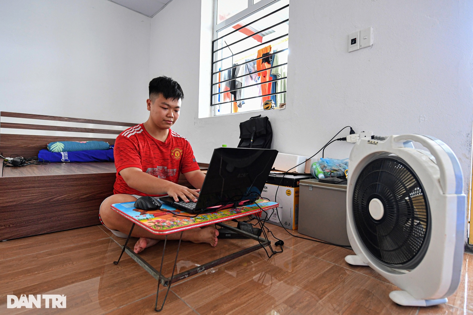 Cuộc sống thuê trọ trong các biệt thự triệu USD bỏ hoang ở Hà Nội - 8 Cuộc sống thuê trọ trong các biệt thự triệu USD bỏ hoang ở Hà Nội - 8