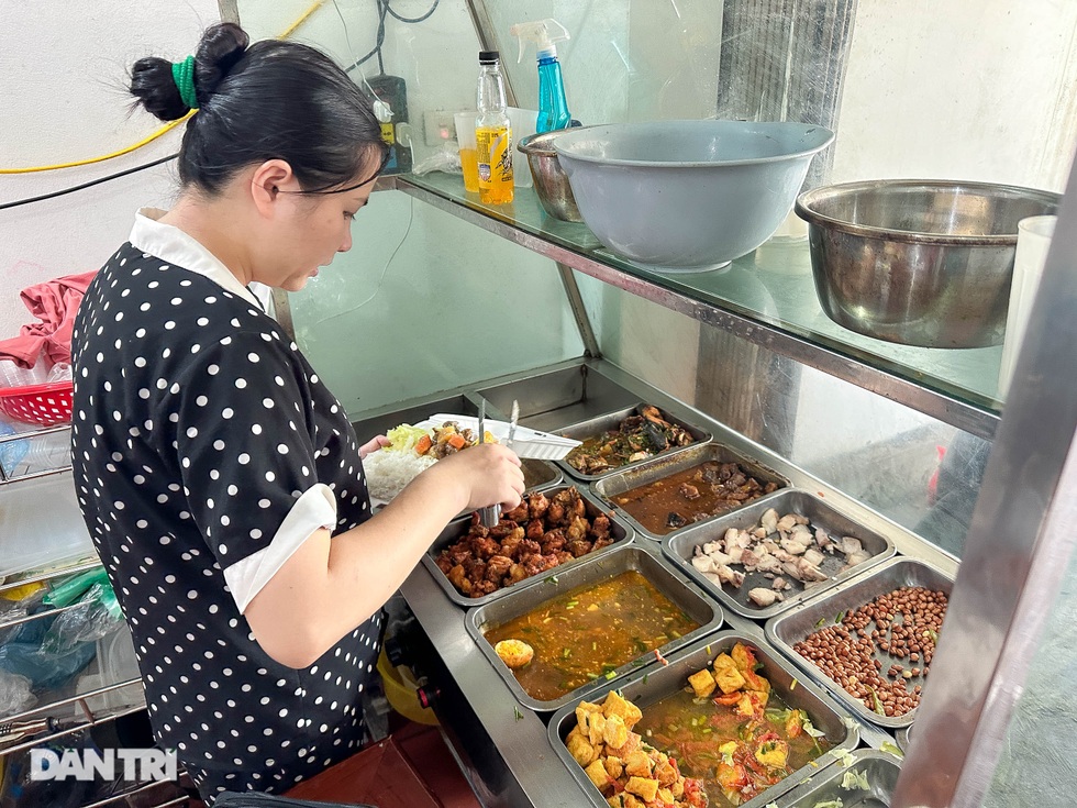 Ở thành phố mới: Thu nửa triệu/ngày nhờ trà đá, sống khỏe nhờ làm công nhân - 6 Ở thành phố mới: Thu nửa triệu/ngày nhờ trà đá, sống khỏe nhờ làm công nhân - 6
