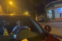 Công an TPHCM làm việc với tài xế đẩy cô gái lên nắp capo