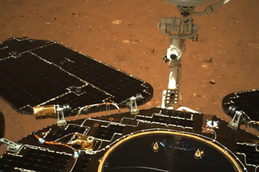 Tàu thám hiểm sao Hỏa của Trung Quốc không hề di chuyển nhiều tháng?