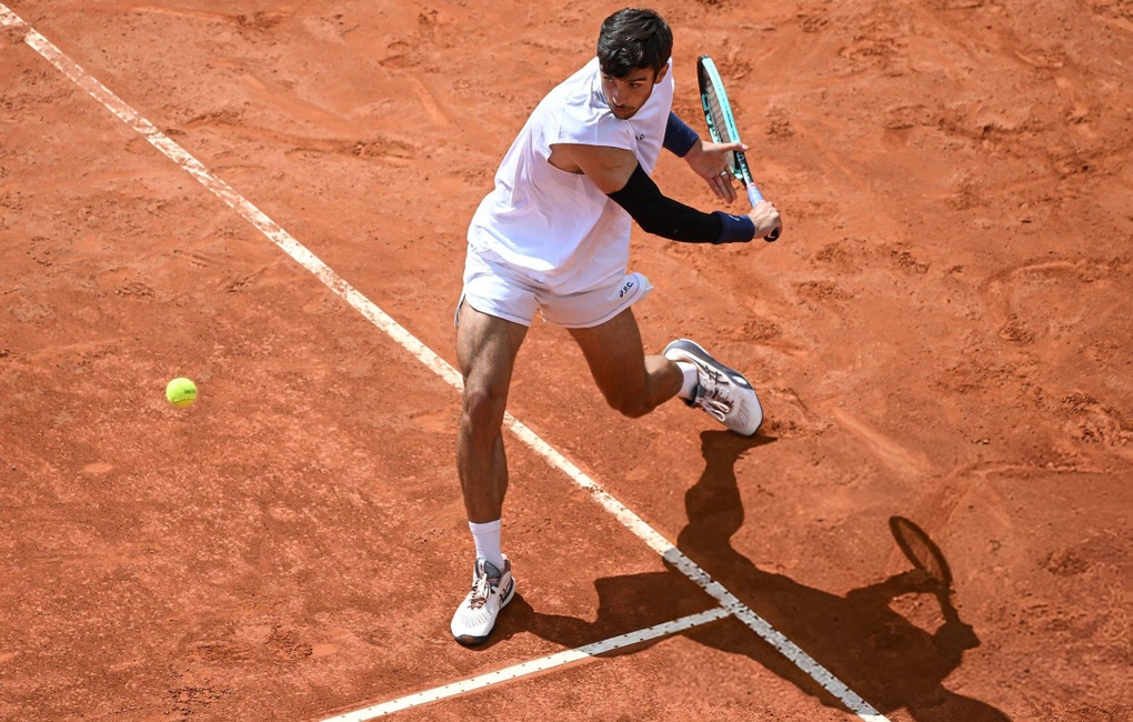 Alcaraz, Musetti khởi đầu suôn sẻ tại Italian Open - 2 Alcaraz, Musetti khởi đầu suôn sẻ tại Italian Open - 2