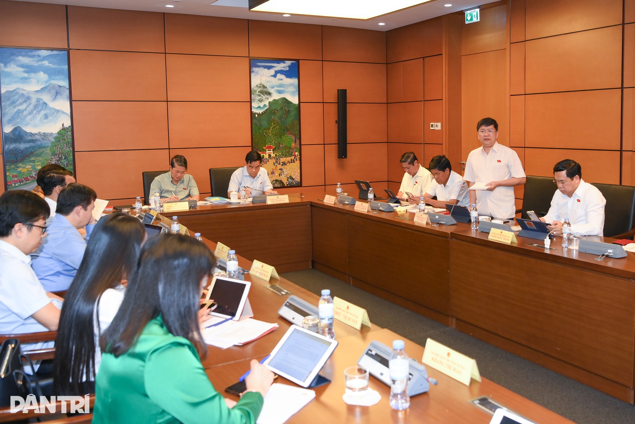 Bộ trưởng nêu triết lý căn cơ xây dựng chính quyền địa phương 2 cấp - 1 Bộ trưởng nêu triết lý căn cơ xây dựng chính quyền địa phương 2 cấp - 1