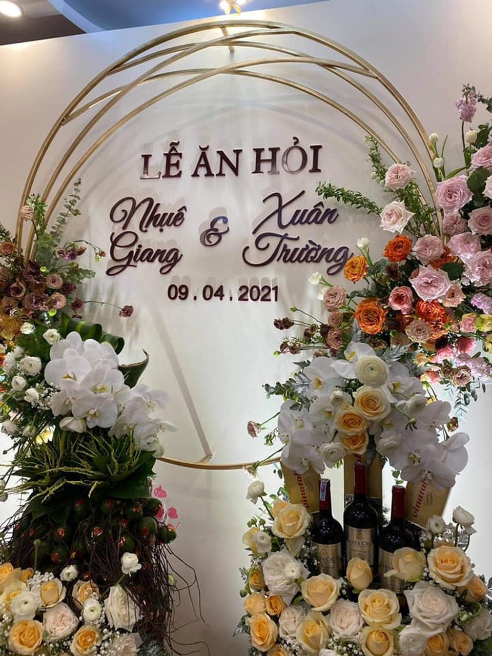 Lễ ăn hỏi của Xuân Trường - Nhuệ Giang thuê vệ sĩ bảo vệ - 2