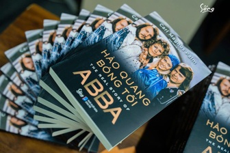 Ban nhạc huyền thoại Thụy Điển ABBA và câu chuyện phía sau ánh đèn