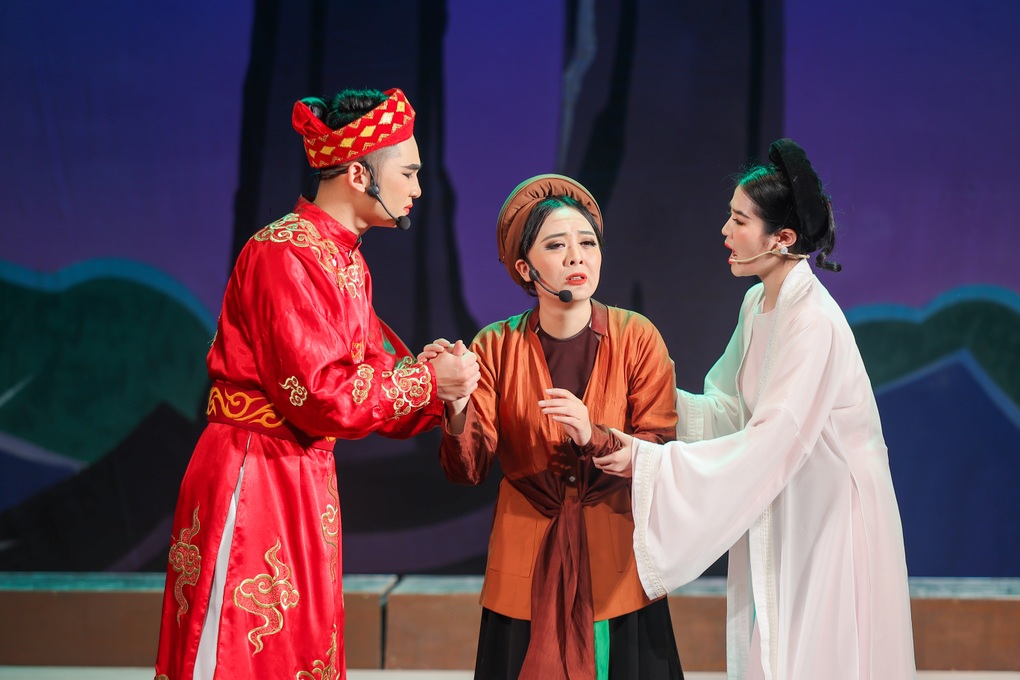 NSND Trịnh Thúy Mùi dựng vở Vòng đời duyên nợ - 1 NSND Trịnh Thúy Mùi dựng vở Vòng đời duyên nợ - 1