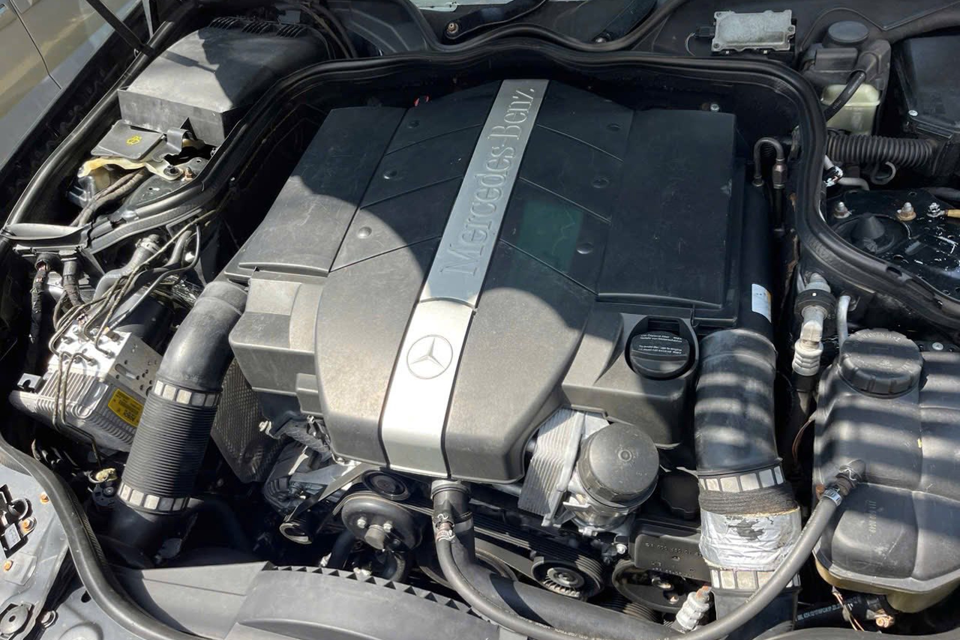 Đi 20 năm, xe sang Mercedes-Benz E240 rao bán giá rẻ hơn Honda SH - 8 Đi 20 năm, xe sang Mercedes-Benz E240 rao bán giá rẻ hơn Honda SH - 8