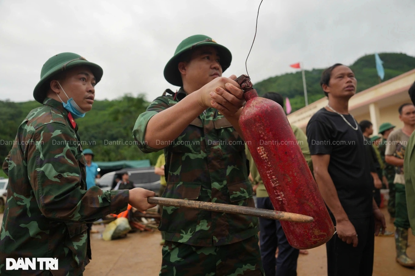 Ám ảnh tiếng kẻng báo động lũ về tại Làng Nủ - 1