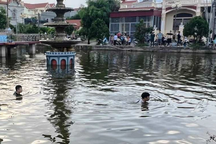 Hai trẻ 9 tuổi đuối nước trong ao cá nhà thờ