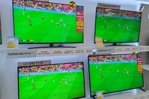 Đại lý đua nhau xả hàng, TV giảm giá chục triệu đồng dịp cuối năm