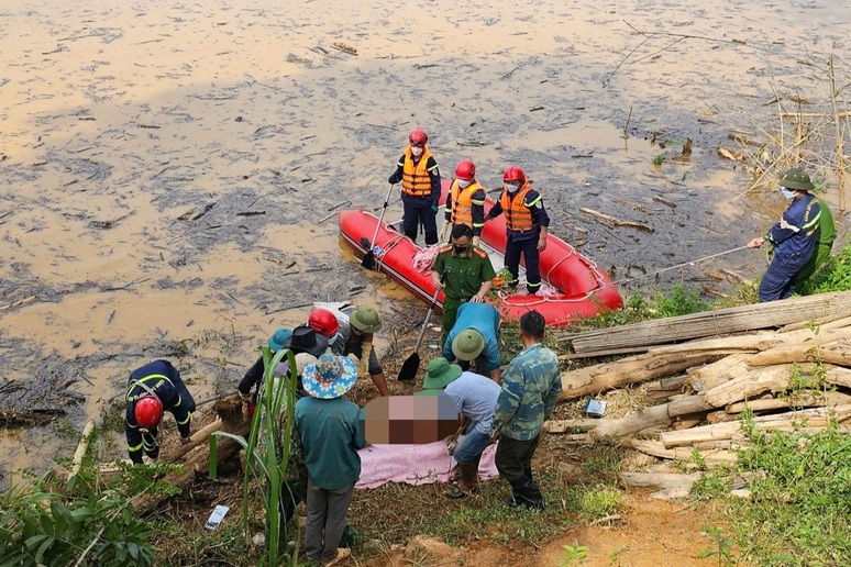 Tìm thấy thi thể 2 nạn nhân bị lũ cuốn trôi ở Điện Biên và Sơn La