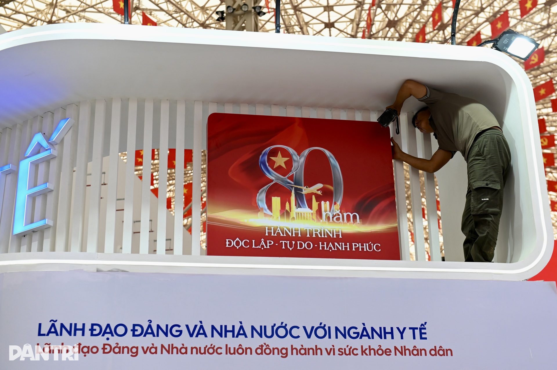 ការពិនិត្យសុខភាព AI តែមួយគត់ បន្ទប់ប្រតិបត្តិការនិម្មិតនឹងបង្ហាញនៅឯការតាំងពិព័រណ៍ខួបលើកទី 80 - 5 Độc đáo khám bệnh AI, phòng mổ ảo sẽ xuất hiện tại Triển lãm 80 năm - 5