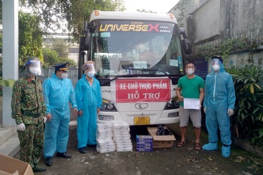 Xe khách "luồng xanh" vận chuyển thuốc lá lậu