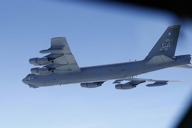 Su-27 Nga chặn máy B-52 của Mỹ gần biên giới