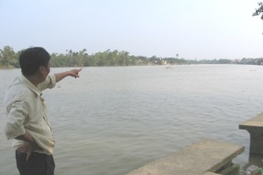 Một nam sinh viên tự vẫn trên sông Hương