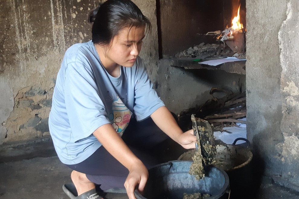 Nữ sinh có hoàn cảnh vô cùng éo le khao khát giấc mơ giảng đường đại học - 3 Nữ sinh có hoàn cảnh vô cùng éo le khao khát giấc mơ giảng đường đại học - 3