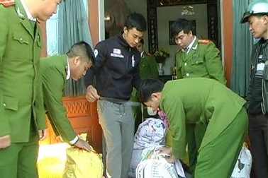 Bắt quả tang vụ buôn bán trái phép hơn 300kg pháo nổ