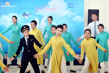 Hành trình “Từ đôi tay đến trái tim” truyền cảm hứng tới các bạn thiếu nhi