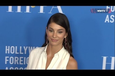 Camila Morrone duyên dáng với váy trắng