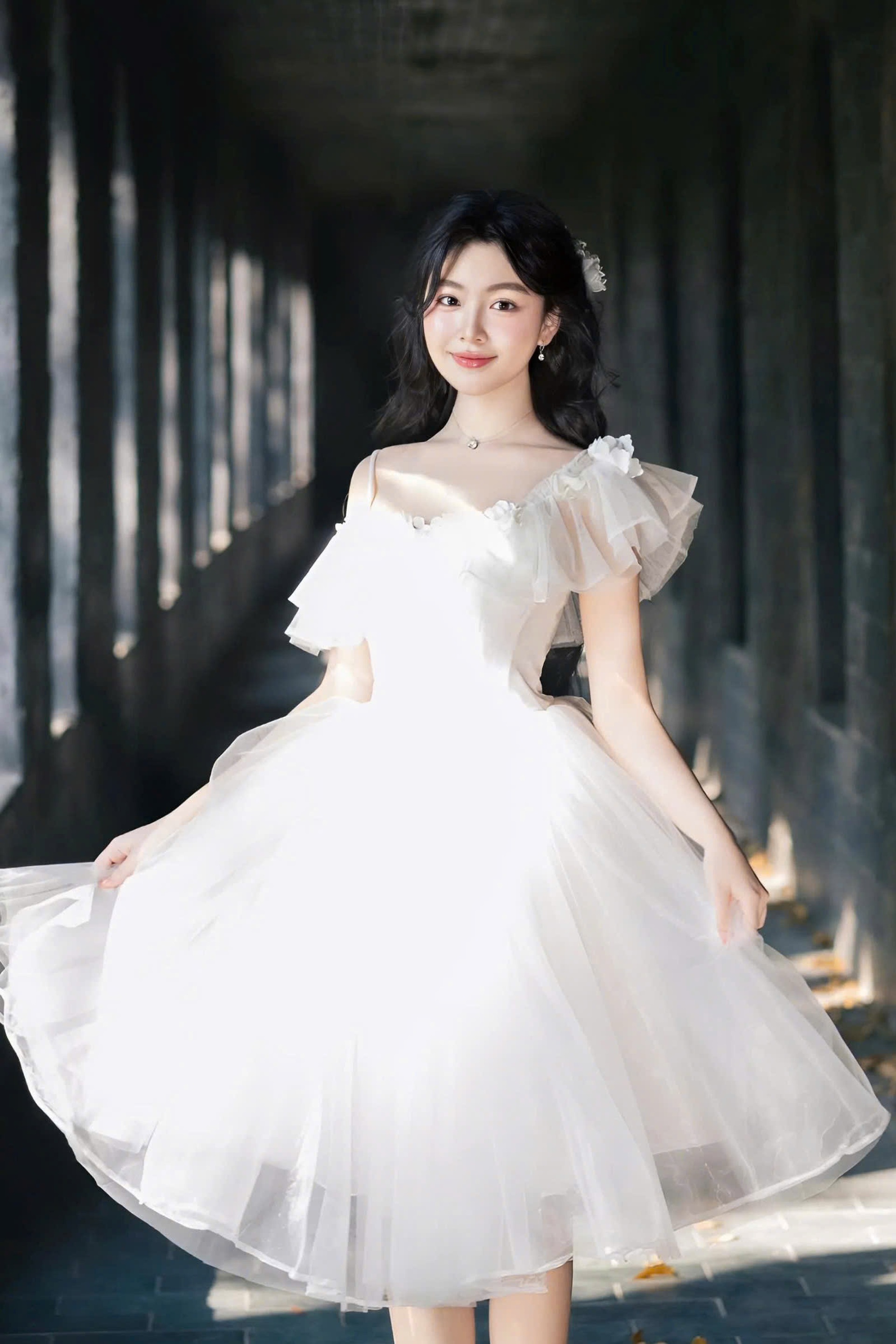 Phong cách tiểu thư nhà giàu của Lọ Lem - con gái diễn viên Quyền Linh - 1