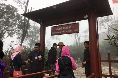 Bốt soát vé giữa “non thiêng” Yên Tử: Ai quản chuyện thu phí danh lam thắng cảnh?