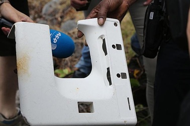 Tìm thấy vật thể nghi là cửa sổ máy bay MH370