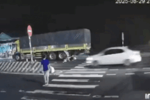 Xác minh thông tin tài xế xe tải bỏ đi sau khi xảy ra tai nạn