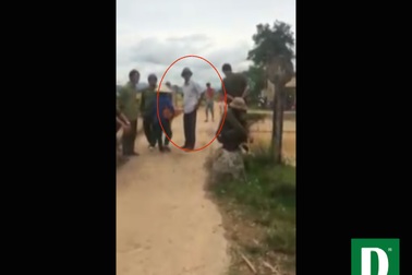 Xuất hiện video nghi Phó chủ tịch UBND thị trấn “cấm cửa” máy gặt lúa