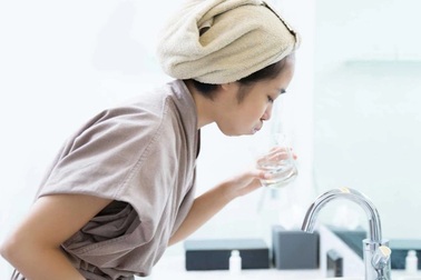 Vệ sinh, súc họng mỗi ngày là cách phòng ngừa Covid-19 hiệu quả