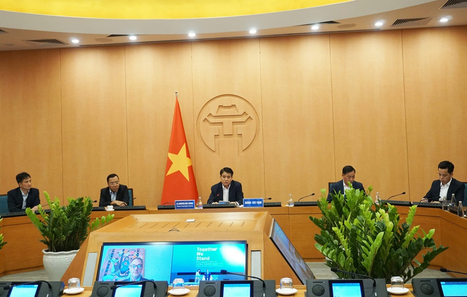 Chủ tịch Hà Nội chia sẻ kinh nghiệm phòng chống Covid-19 với 40 thị trưởng - 1 Chủ tịch Hà Nội chia sẻ kinh nghiệm phòng chống Covid-19 với 40 thị trưởng - 1