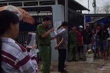 Bêu tên người mua bán dâm giữa đường: Công an làm trái luật