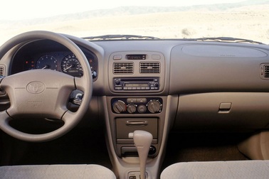 Toyota và Nissan triệu hồi gần 6,6 triệu xe do lỗi túi khí