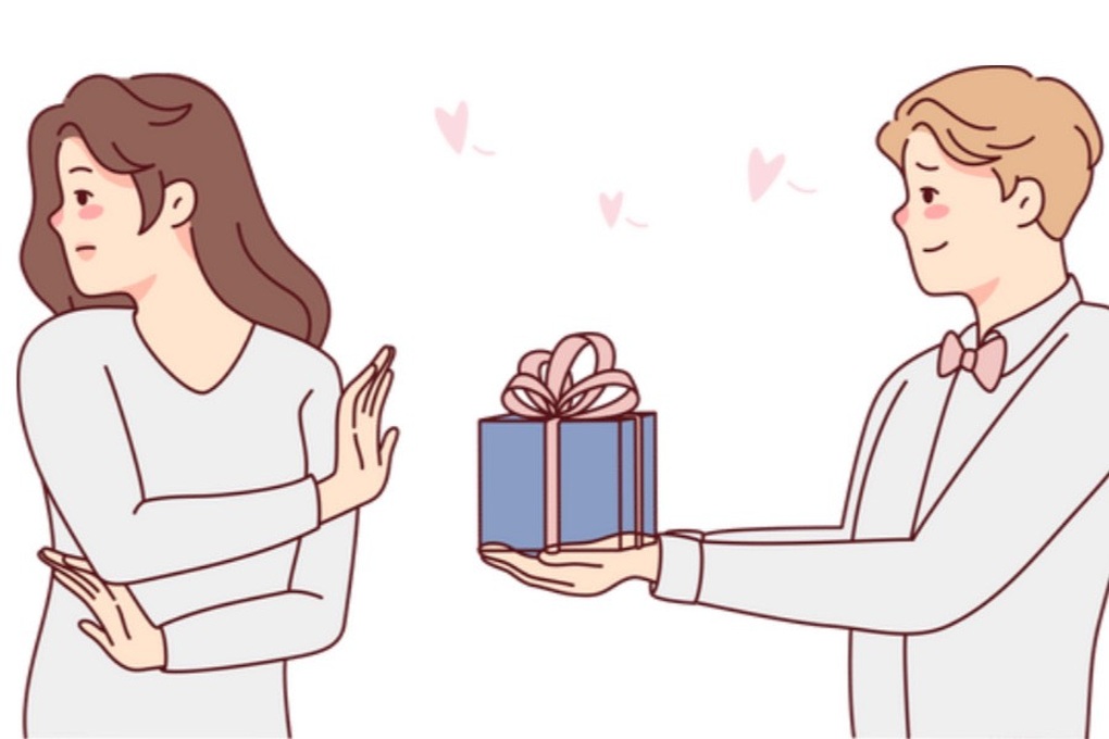 Khoe vóc dáng gợi cảm khiến tôi trở thành đối tượng bị gạ gẫm - 1 Khoe vóc dáng gợi cảm khiến tôi trở thành đối tượng bị gạ gẫm - 1