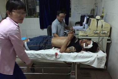 Đưa tang học sinh bị đánh chết, một người bị truy sát