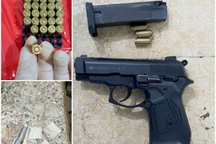 Bắt nghi phạm 25 tuổi tàng trữ ma túy và súng