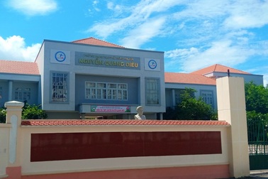 Không đình chỉ hai cán bộ phát dính đề thi môn Toán