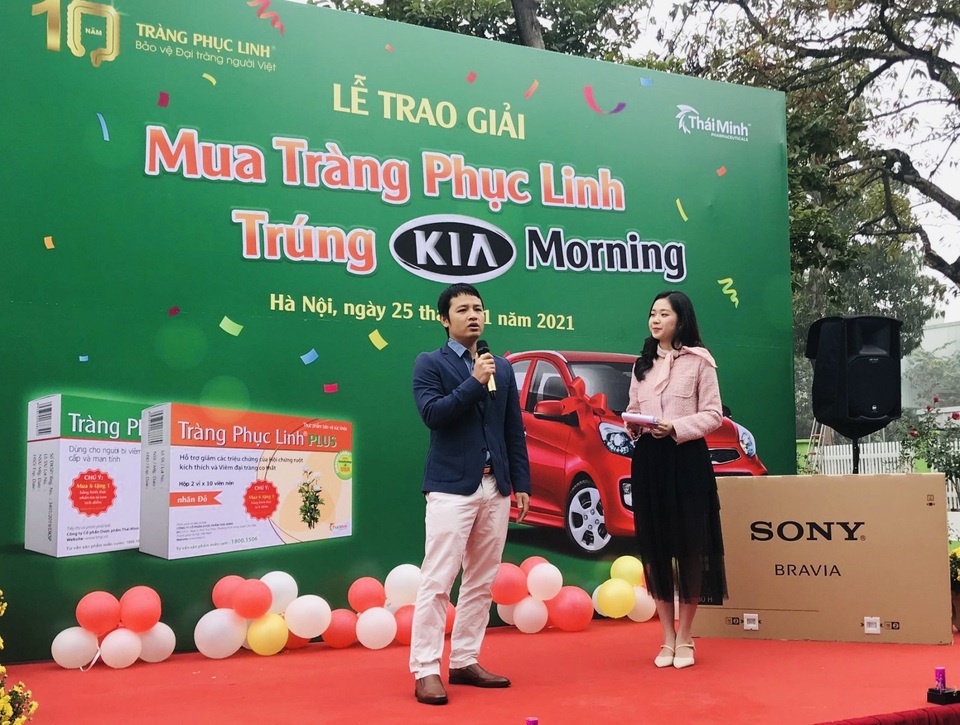 Tràng Phục Linh Plus trao ô tô cho khách hàng trúng thưởng - 1 Tràng Phục Linh Plus trao ô tô cho khách hàng trúng thưởng - 1