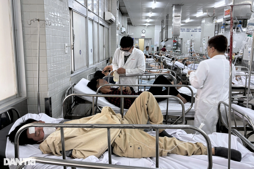Cần lấy tỷ lệ tiền túi người dân bỏ ra khi khám bệnh làm KPI cho ngành y tế