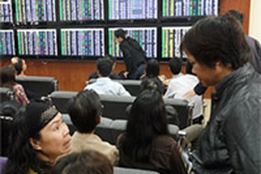 Khối lượng giao dịch sụt giảm mạnh