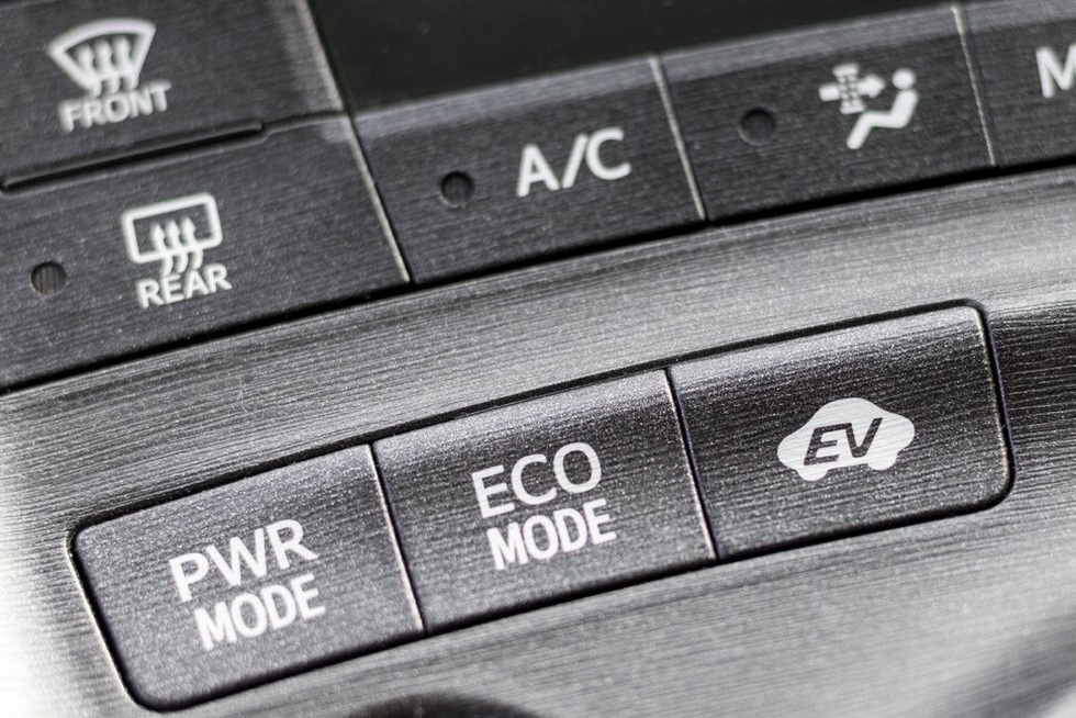 Xe thuần điện, xe hybrid và xe hybrid sạc điện có gì khác nhau? - 2 Xe thuần điện, xe hybrid và xe hybrid sạc điện có gì khác nhau? - 2