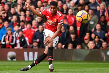 Đội hình tiêu biểu vòng 30 Premier League: Vinh danh Rashford