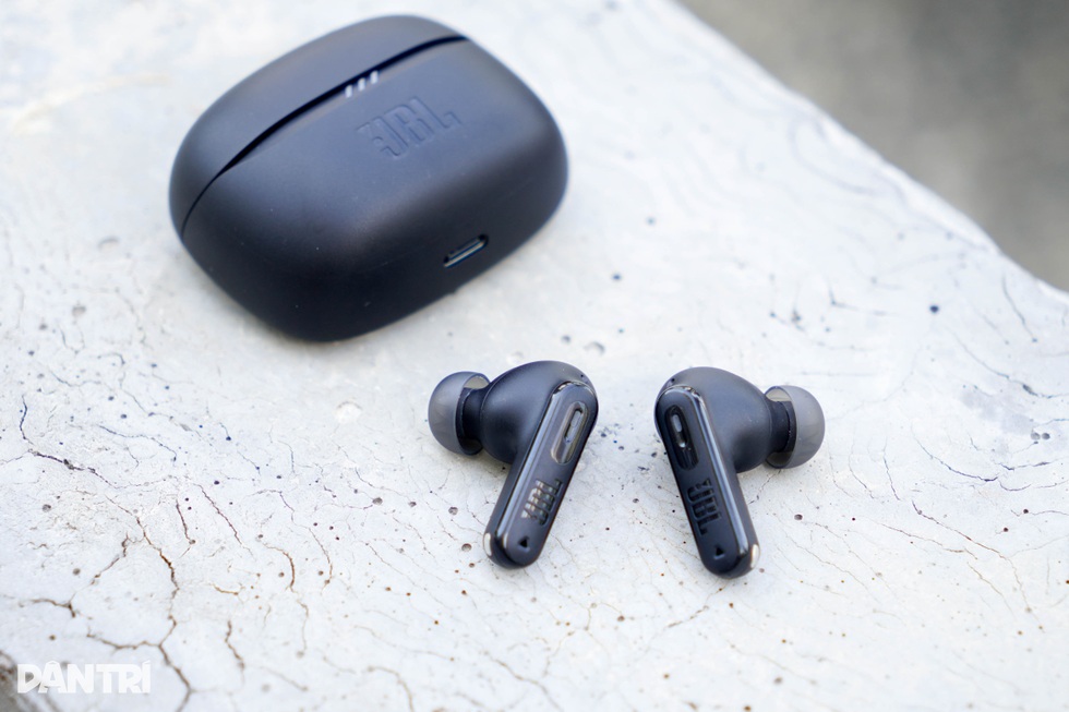Đánh giá tai nghe JBL Tune Beam 2: Tính năng chống ồn cần cải thiện - 9 Đánh giá tai nghe JBL Tune Beam 2: Tính năng chống ồn cần cải thiện - 9
