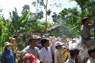 3 chị em ruột cùng chết thảm dưới ao